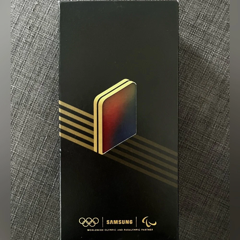 RARE- Limited Edition Paris 2024 Olympics Samsung Galaxy Z Flip6
